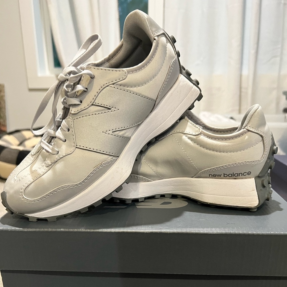 New Balance 327 Women’s